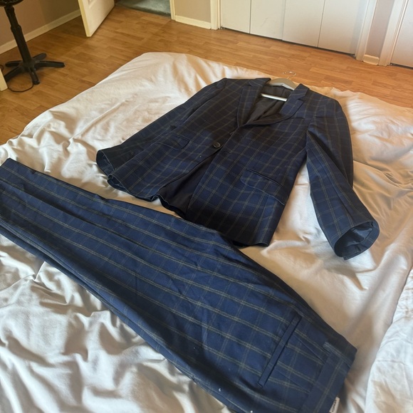 TopMan Suit Size 36R Jacket and 32 slim pants - Picture 2 of 4